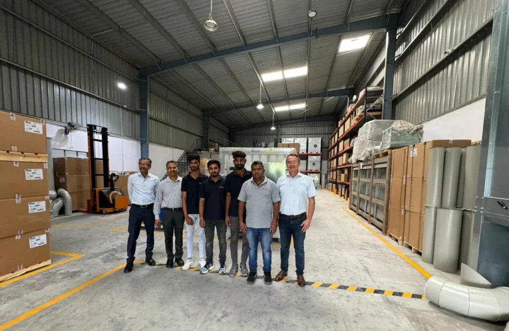 7. INDIAN BUYERS IN OUR STORE OF PALAMOS – SPAIN